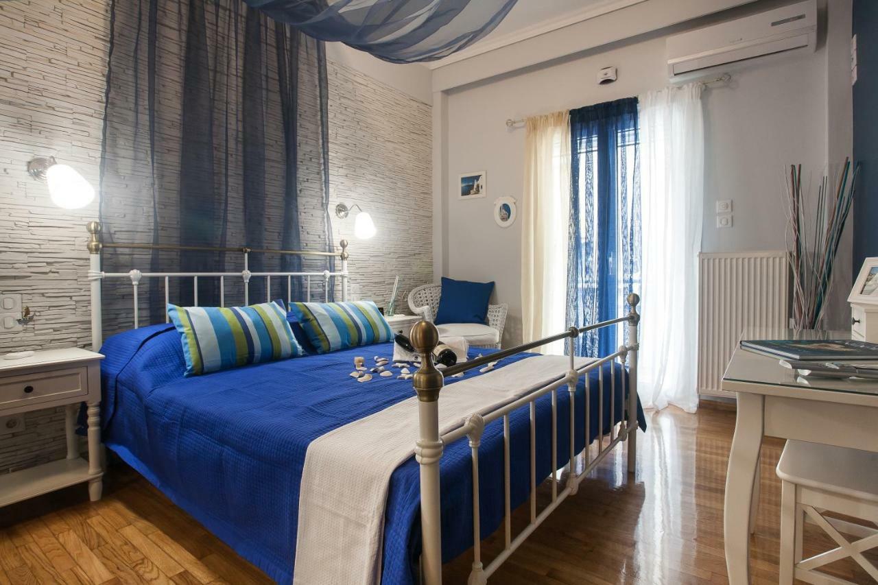 Pretty Rooms In Gold And Blue Apartment In Safe Central Area Athens Exterior photo